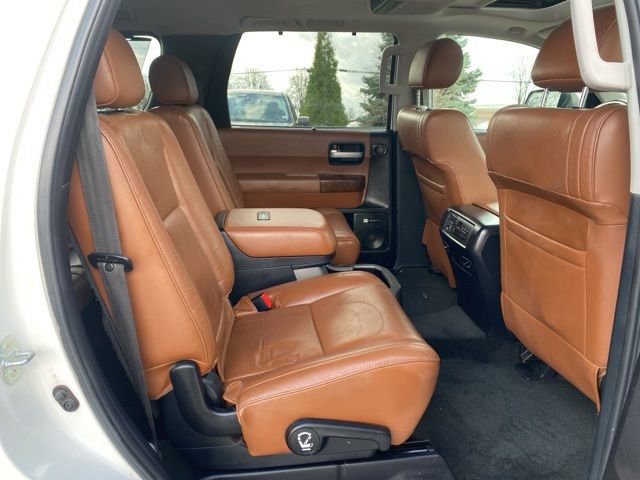 Used 2010 Toyota Sequoia Platinum image 22
