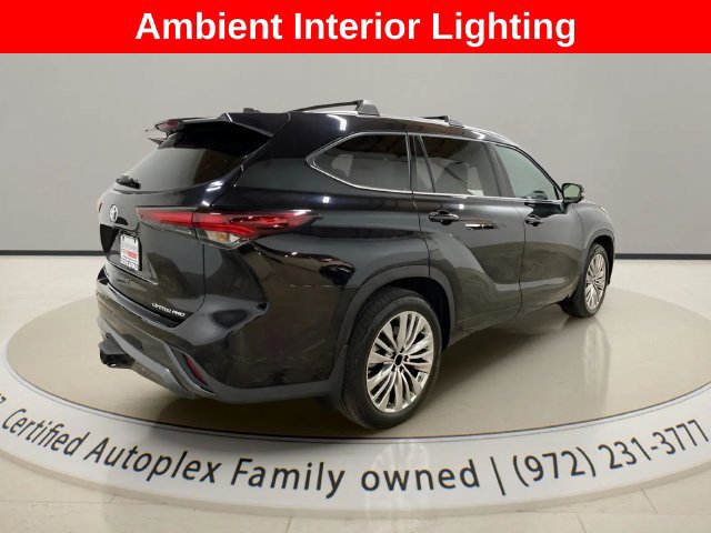 Used 2024 Toyota Highlander Limited AWD/4WD image 5