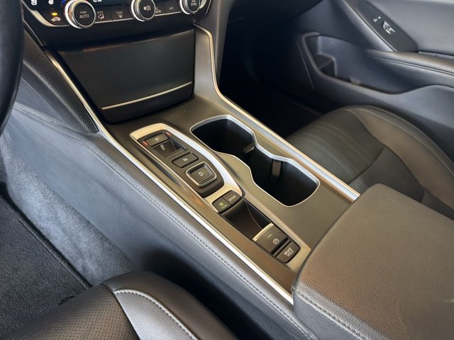 Used 2020 Honda Accord Touring image 23