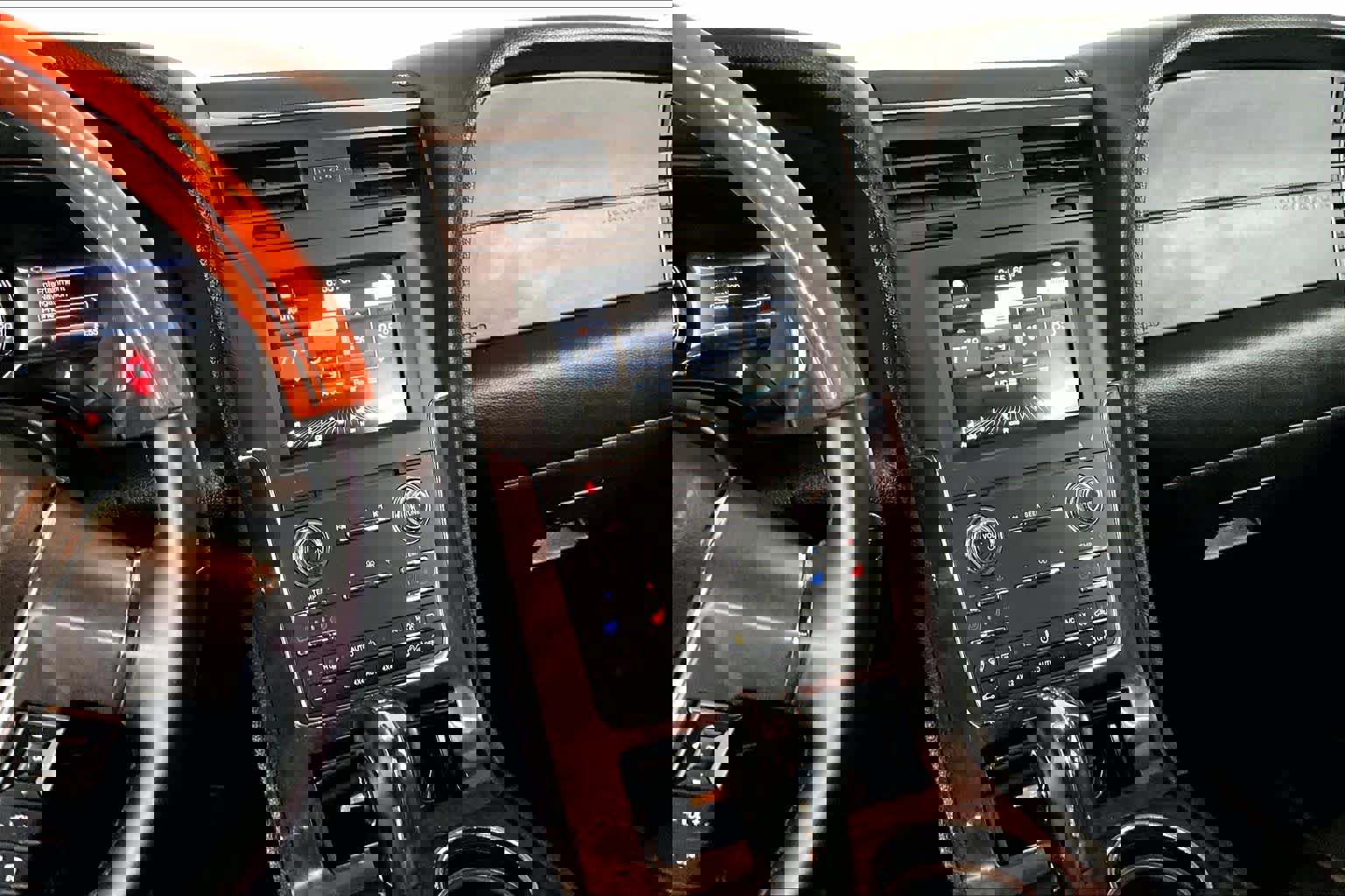 Used 2017 Lincoln Navigator Select image 7