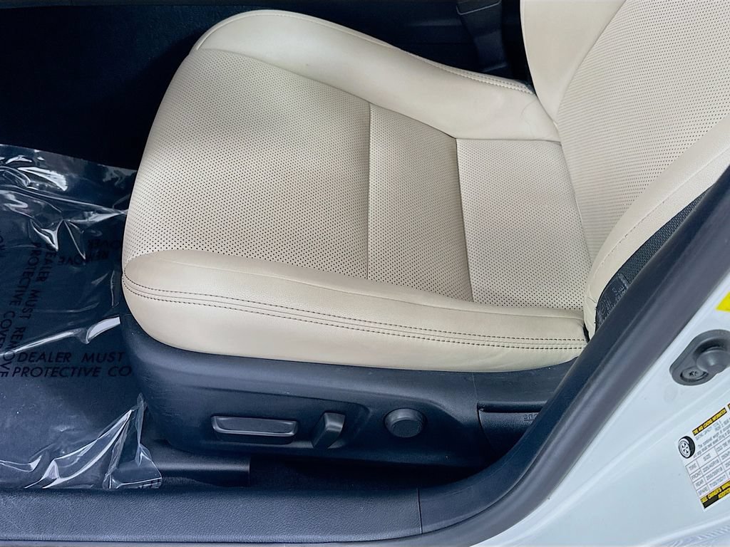 Used 2019 Lexus IS 300 AWD image 22