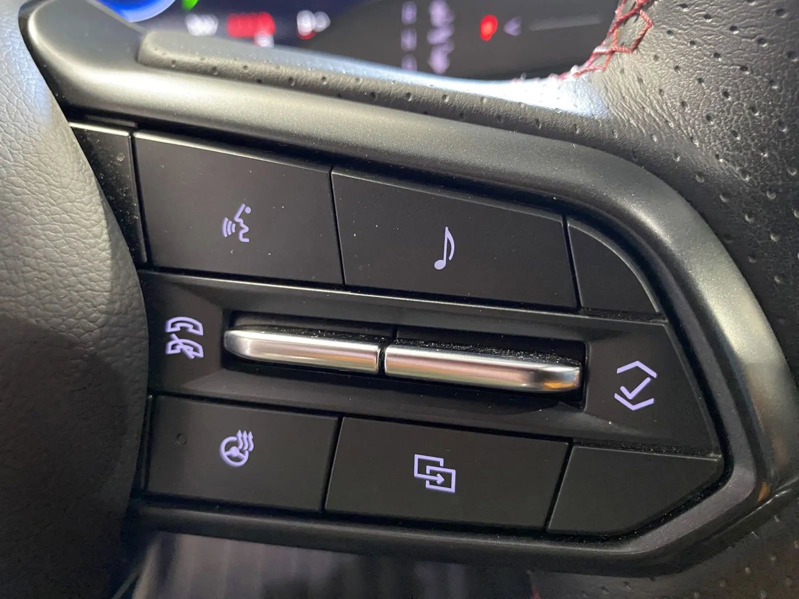 Used 2024 Acura ZDX A-Spec image 18