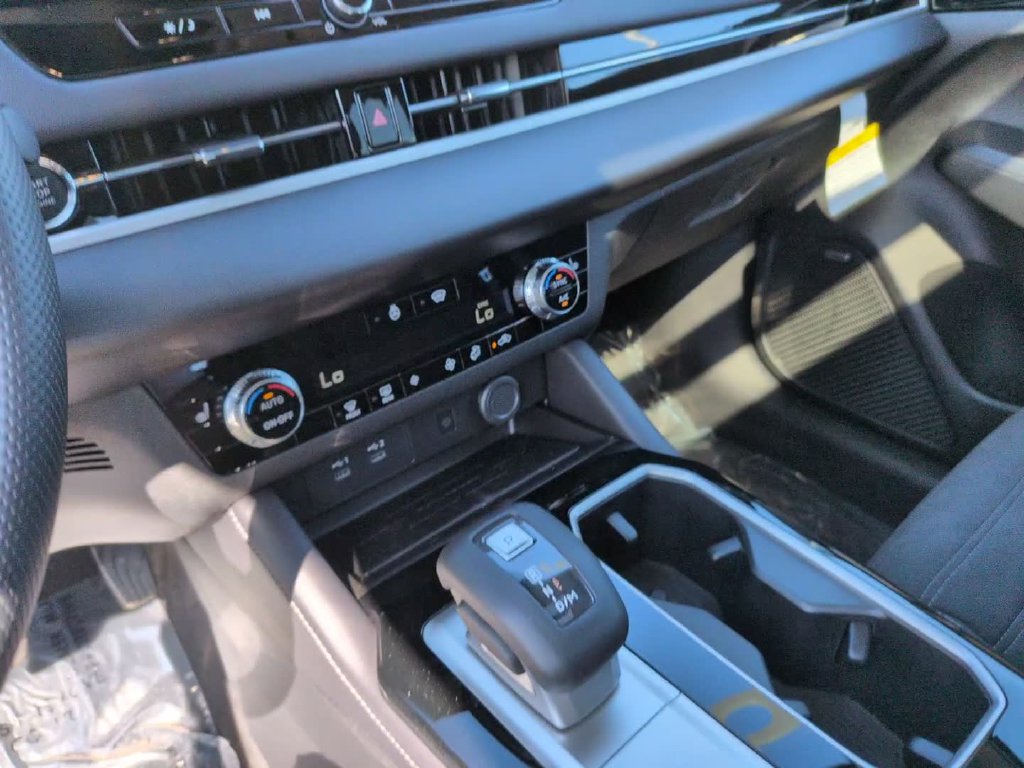 New 2026 Mitsubishi Outlander AWD image 25
