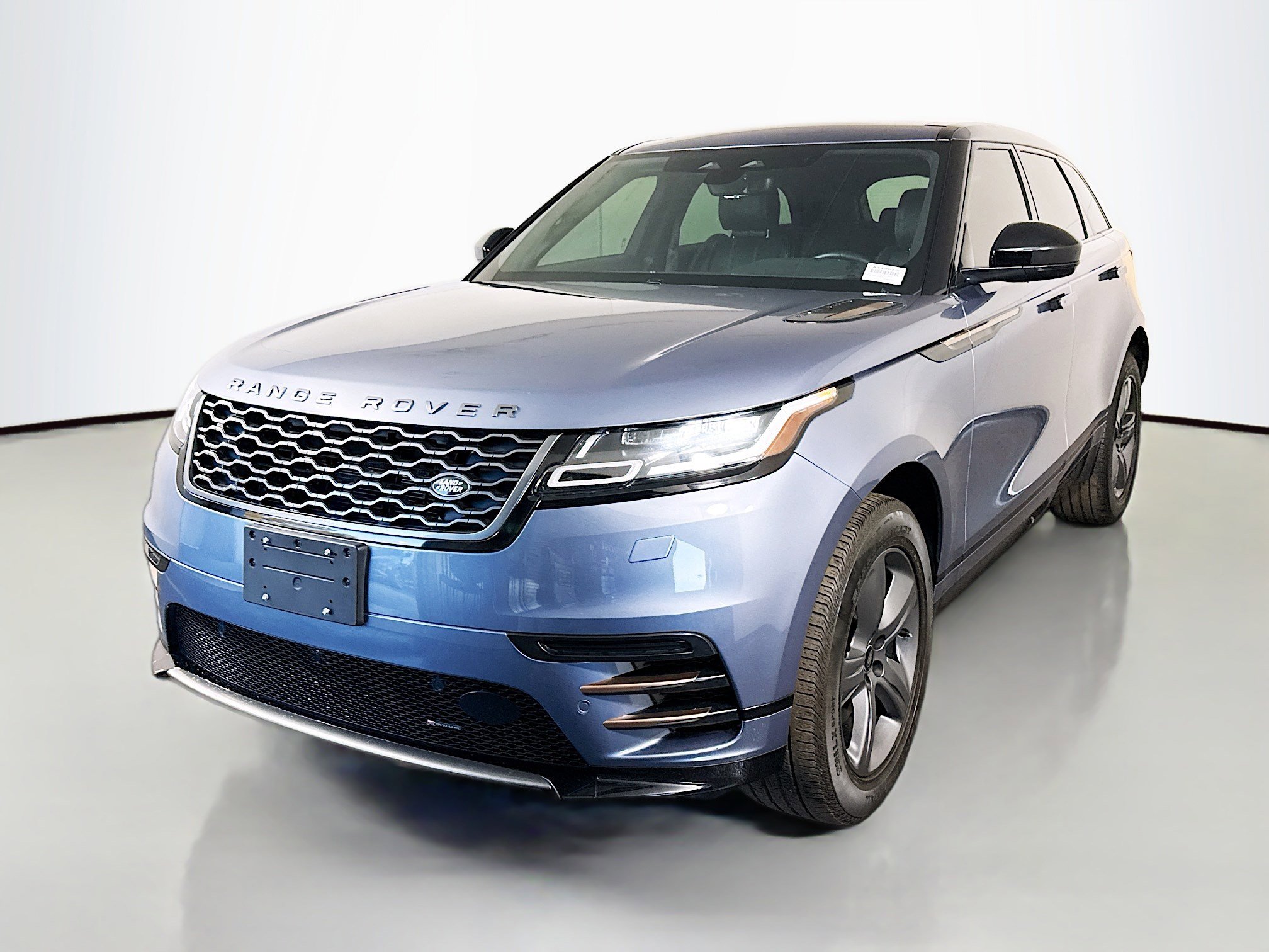 Used 2023 Land Rover Range Rover Velar R-Dynamic S image 4