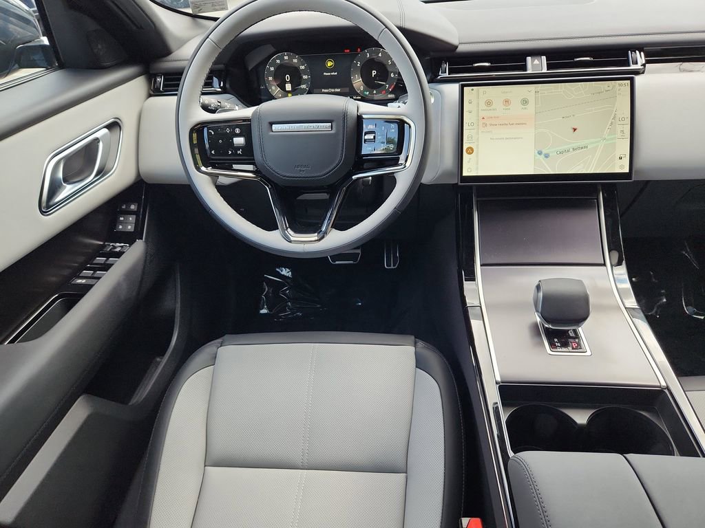 Used 2026 Land Rover Range Rover Velar Dynamic SE AWD/4WD image 4