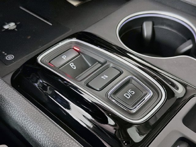 Used 2025 Honda Pilot Elite image 22