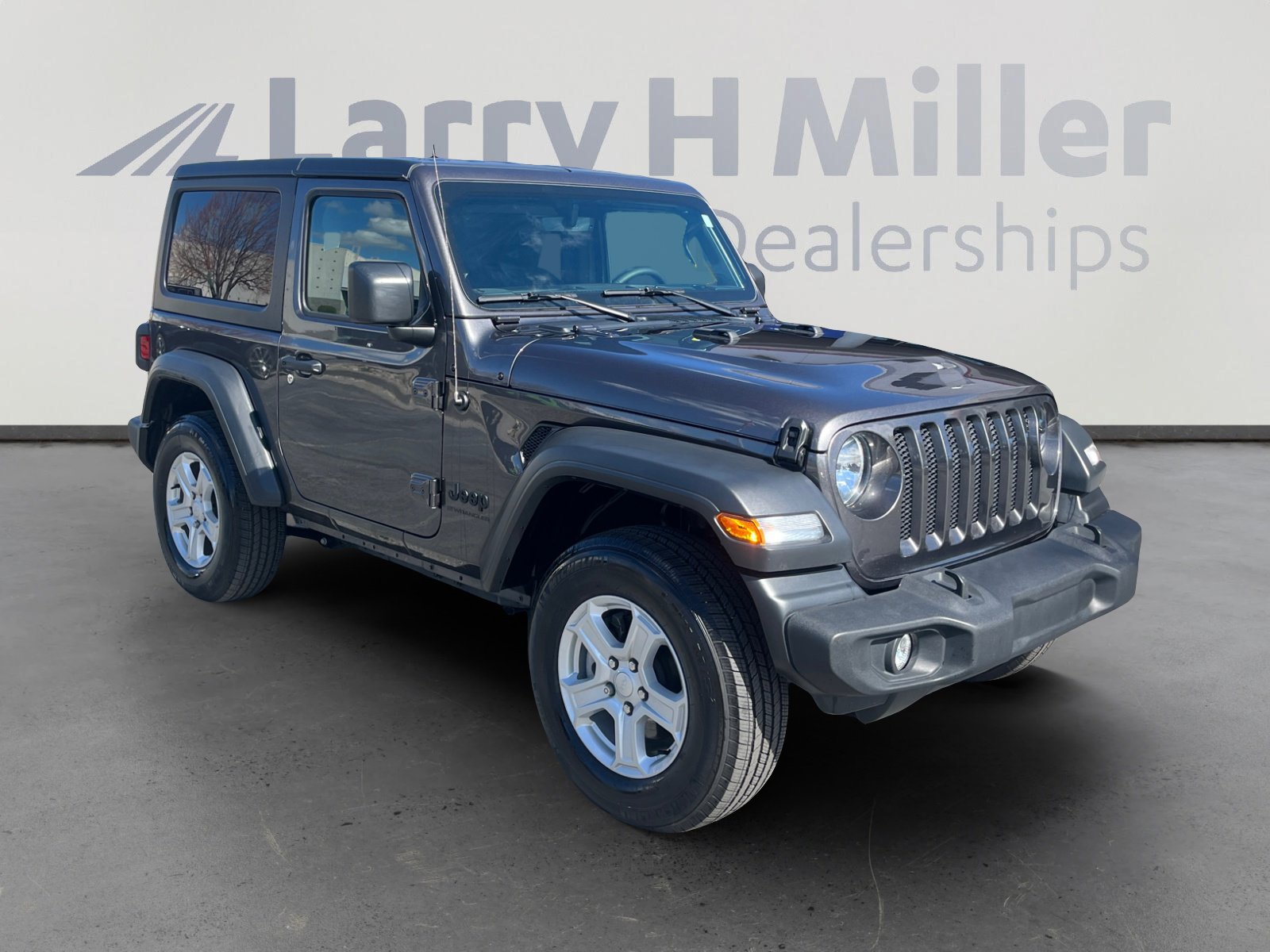 Used 2023 Jeep Wrangler Sport S image 7