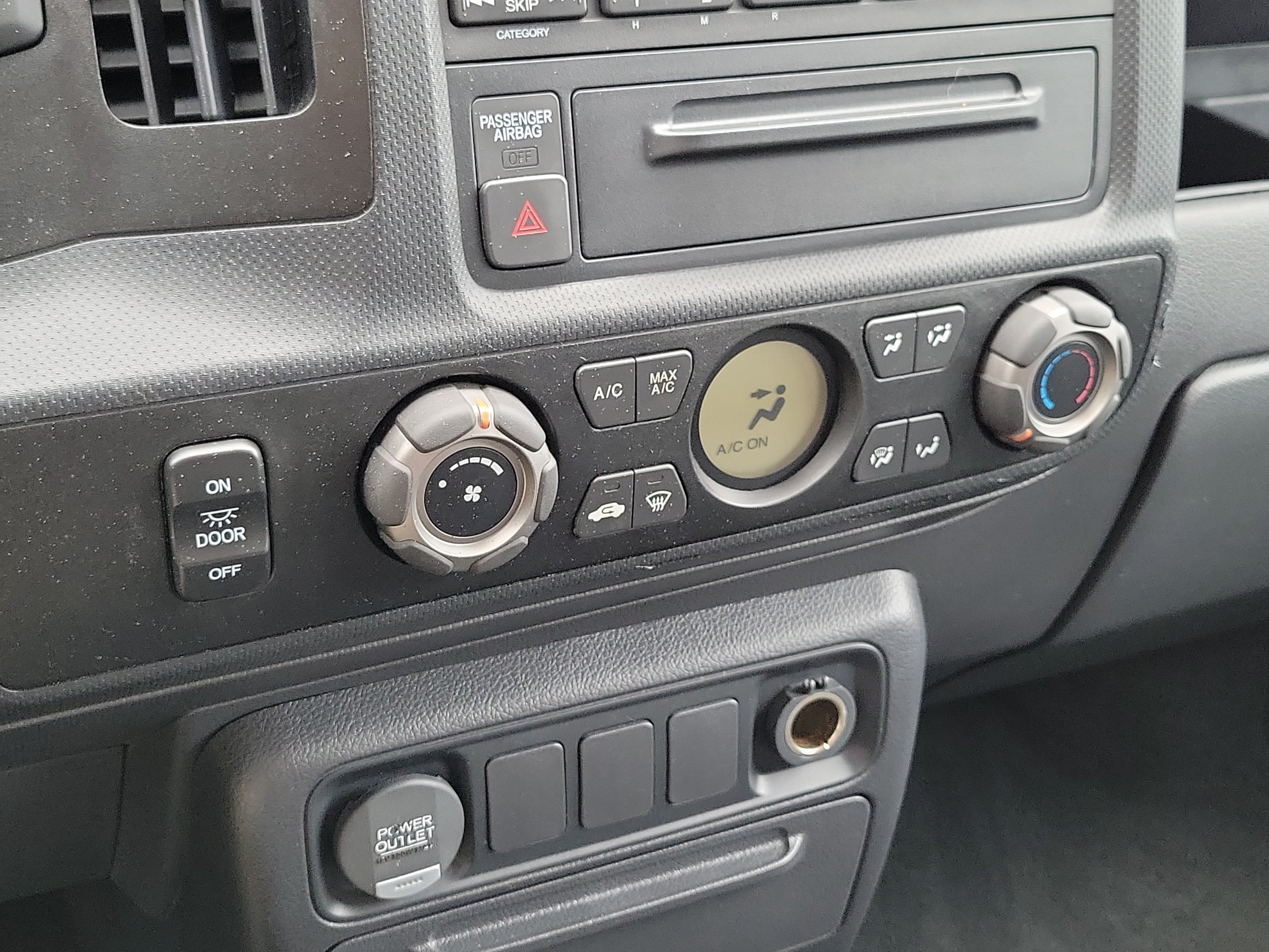 Used 2014 Honda Ridgeline Sport image 29