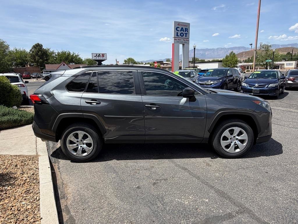 Used 2021 Toyota RAV4 LE w/ Carpet Mat Package (TMS) FWD image 4