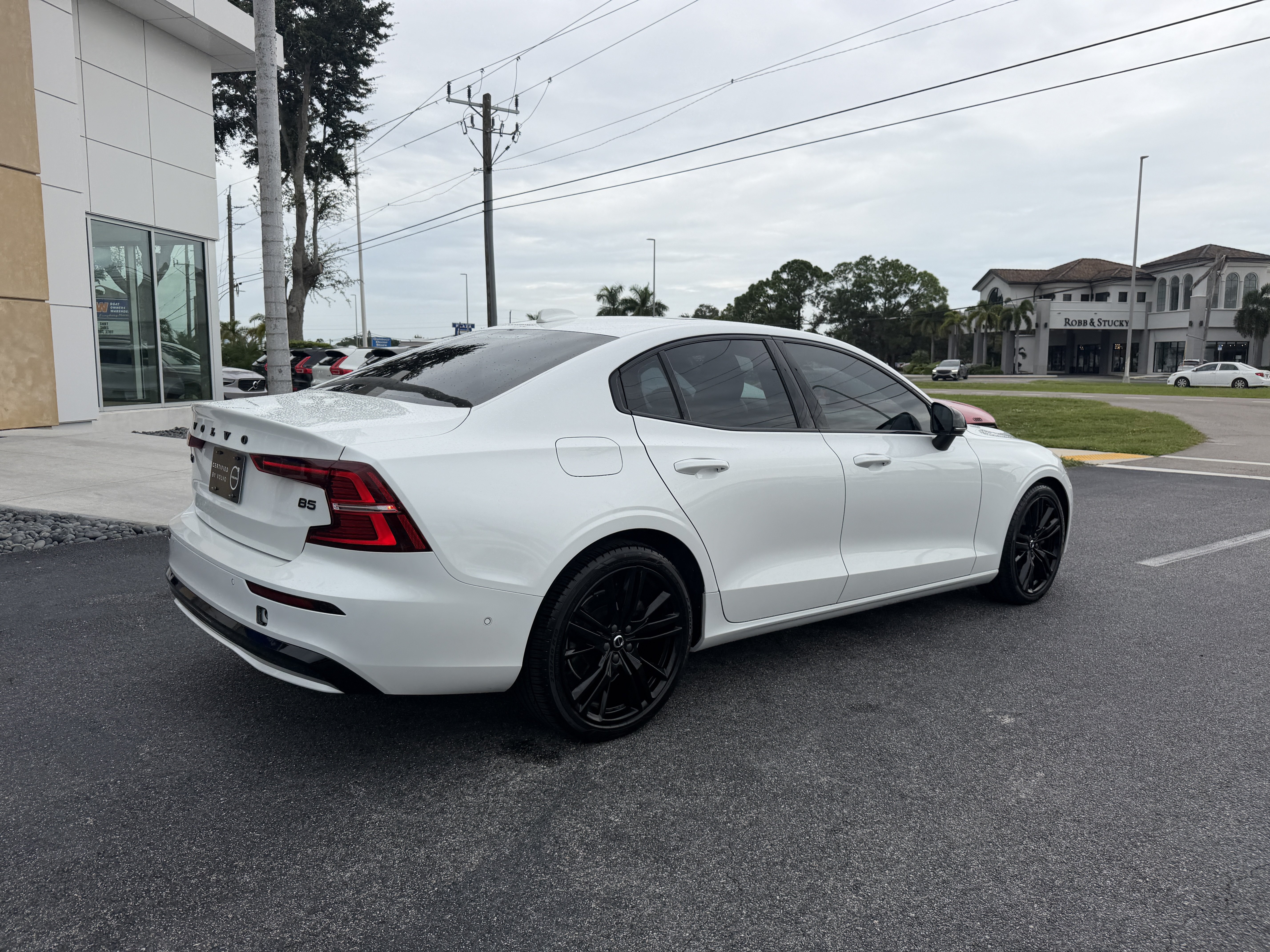 Certified 2024 Volvo S60 B5 Plus w/ Protection Package Premier FWD image 3