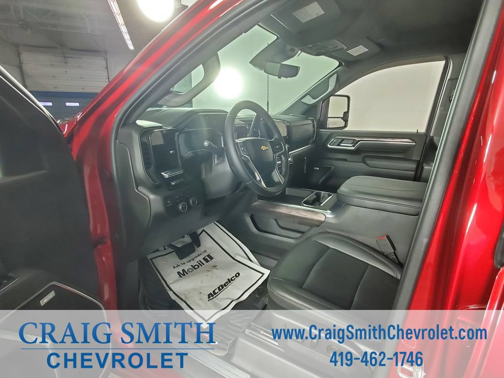 Used 2025 Chevrolet Silverado 2500 LTZ w/ LTZ Plus Package AWD/4WD image 8