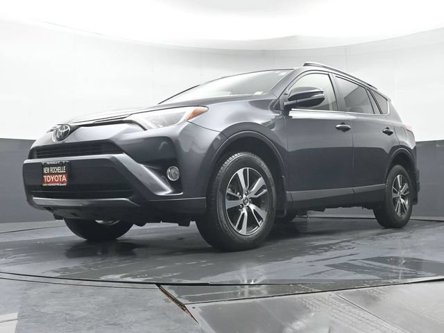 Used 2018 Toyota RAV4 XLE AWD/4WD image 29