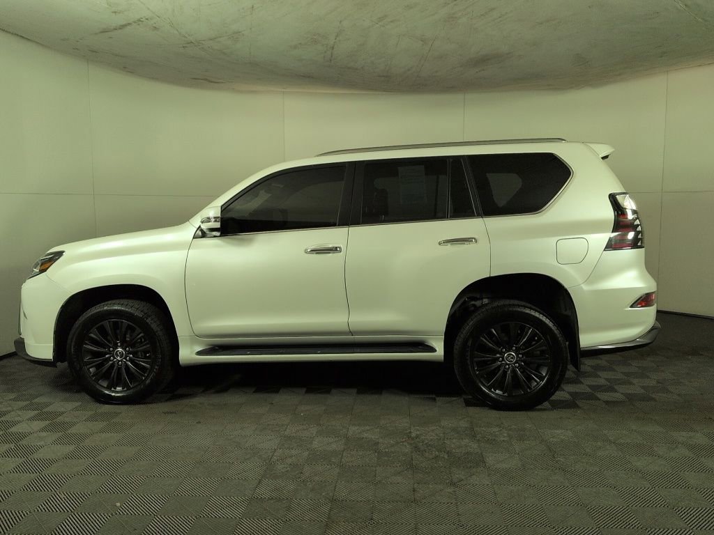 Used 2023 Lexus GX 460 Luxury w/ Sport Design Package AWD/4WD image 8