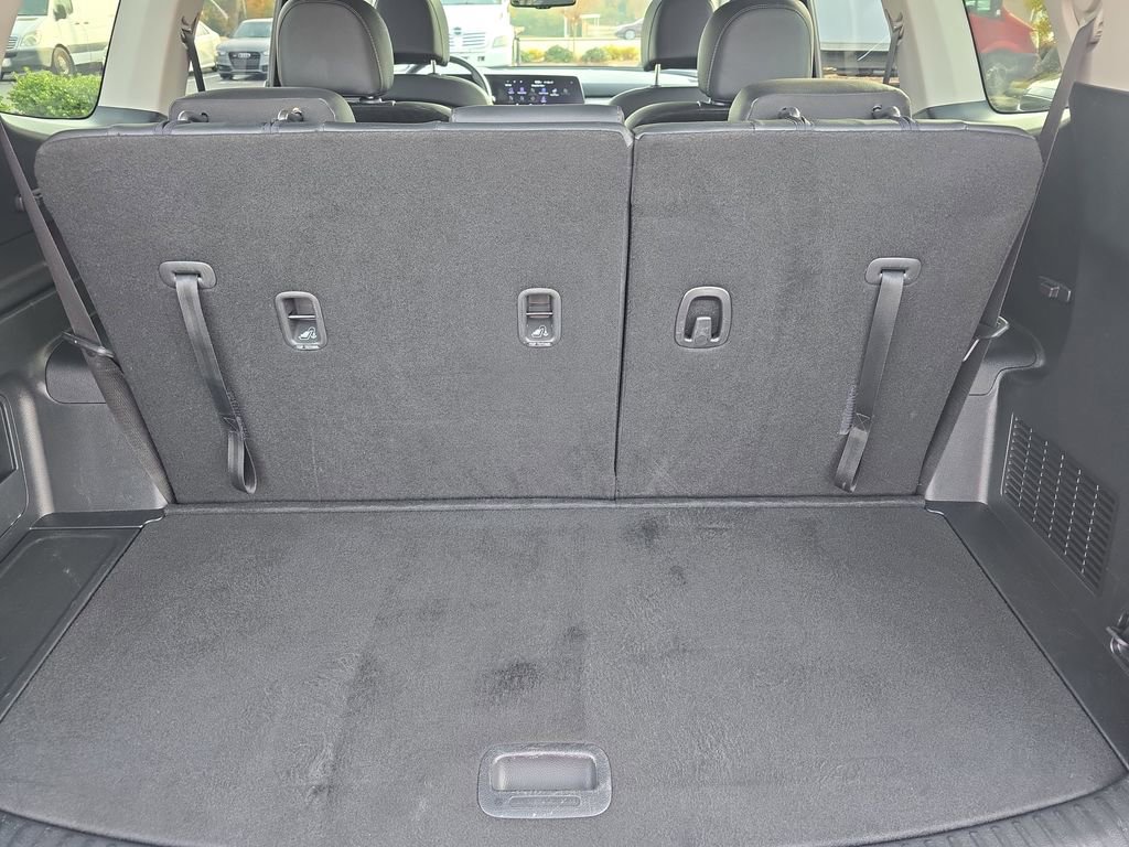 Used 2024 Kia Telluride EX w/ EX Captain's Chair Package image 13