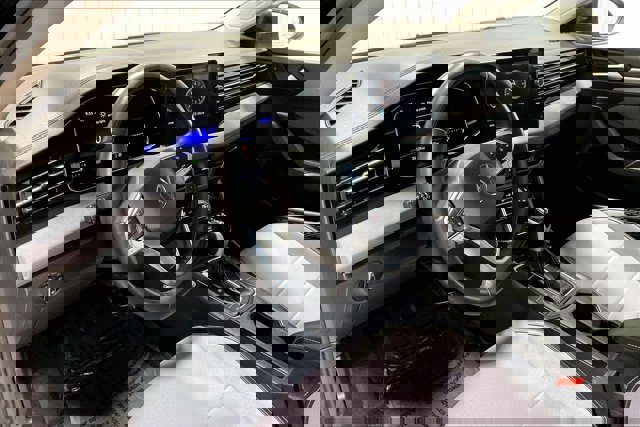 Used 2025 Volkswagen Jetta SE image 14