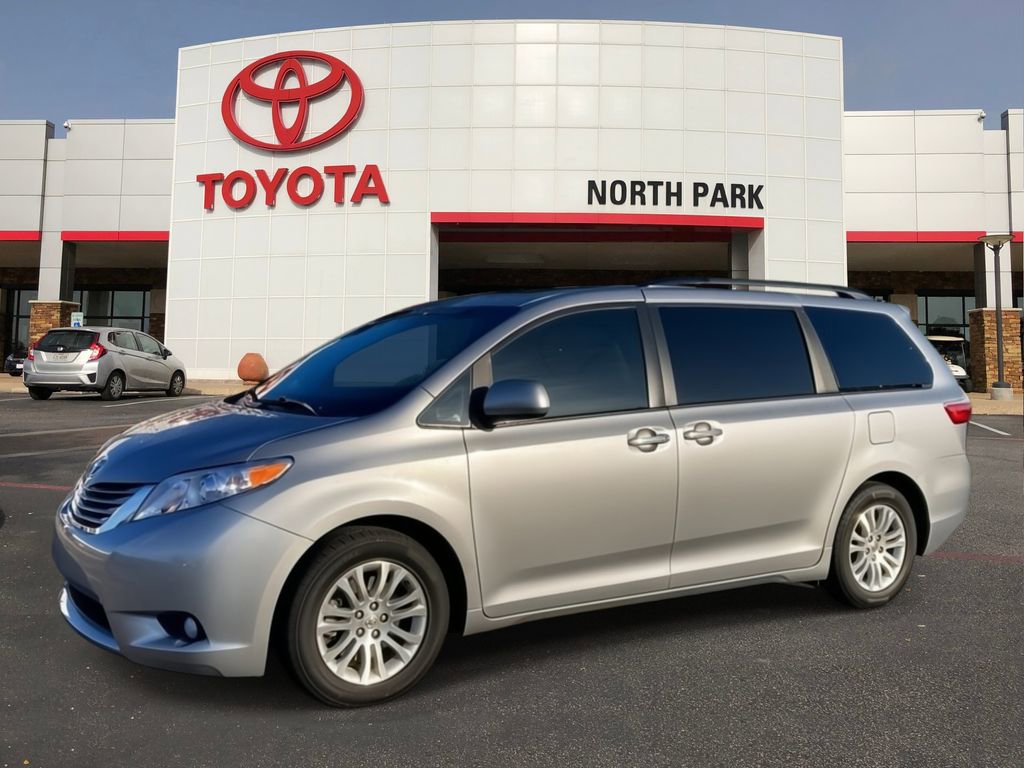 Used 2017 Toyota Sienna XLE