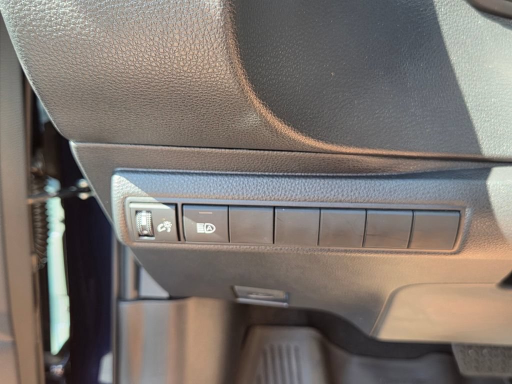 Certified 2026 Toyota Corolla SE FWD image 28
