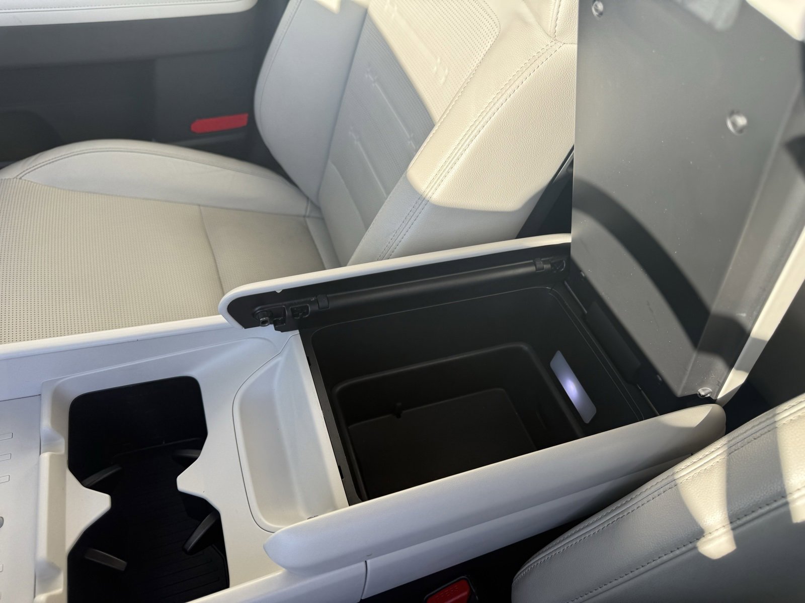 Used 2024 Hyundai Santa Fe Limited image 23