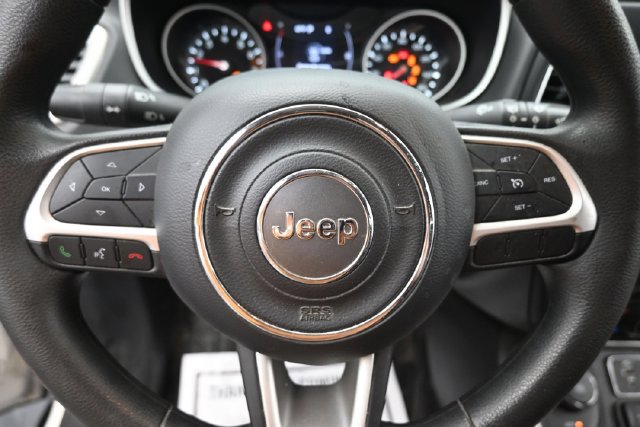 Used 2021 Jeep Compass Sport AWD/4WD image 9