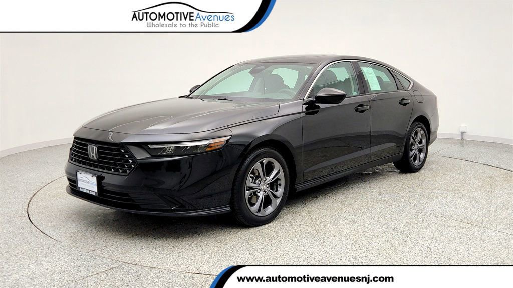 Used 2023 Honda Accord EX image 1