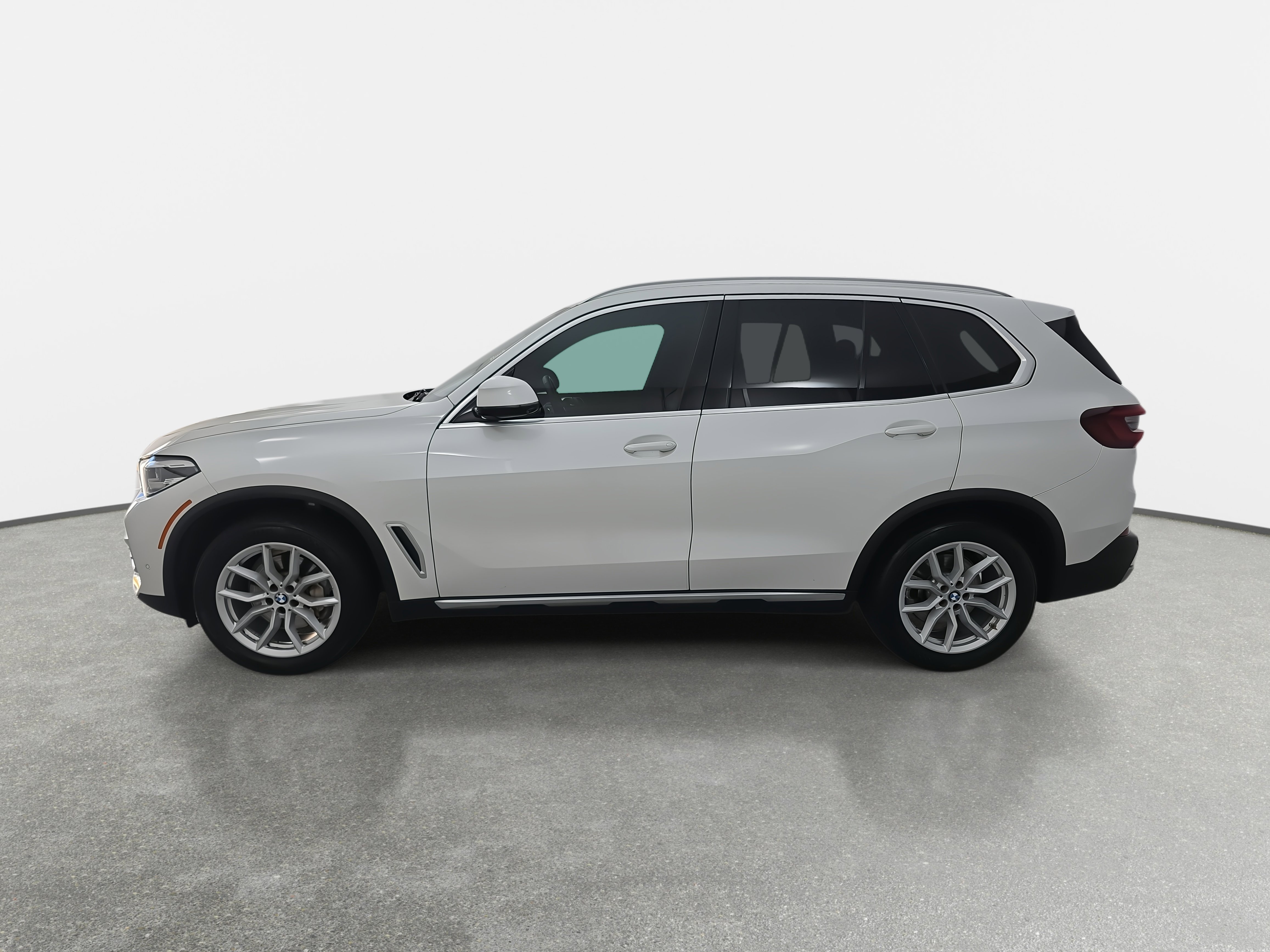 Used 2023 BMW X5 xDrive40i w/ Premium Package image 8