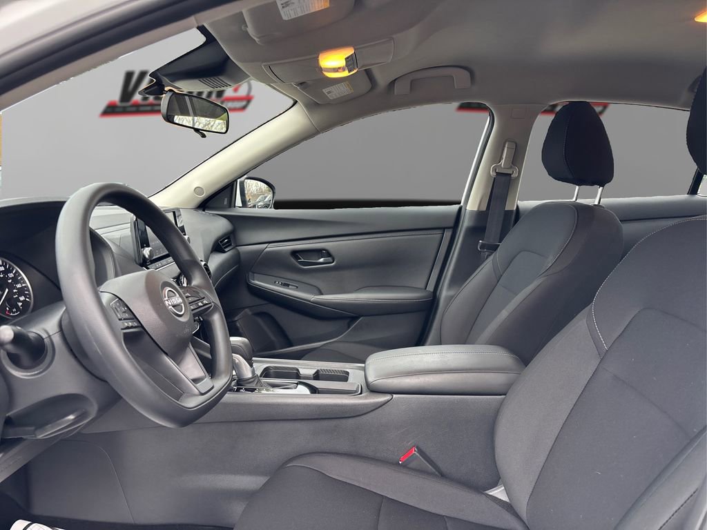 Used 2025 Nissan Sentra S image 9