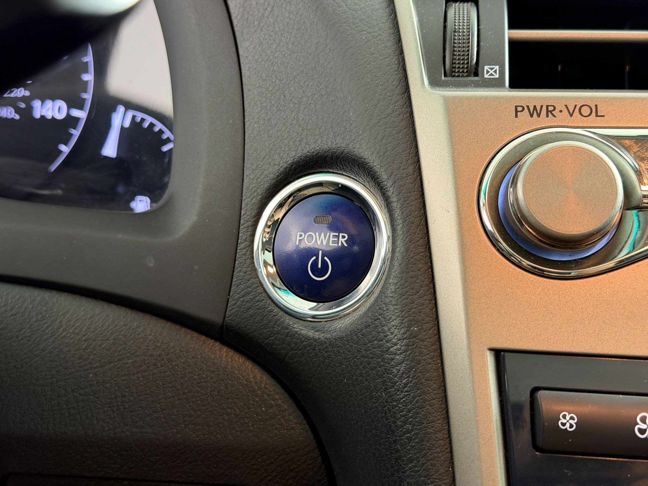 Used 2015 Lexus RX 450h AWD image 17