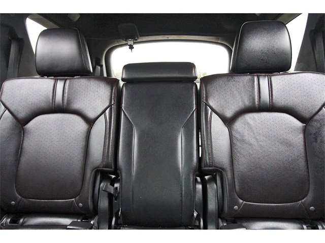 Used 2025 Honda Pilot Black Edition image 13