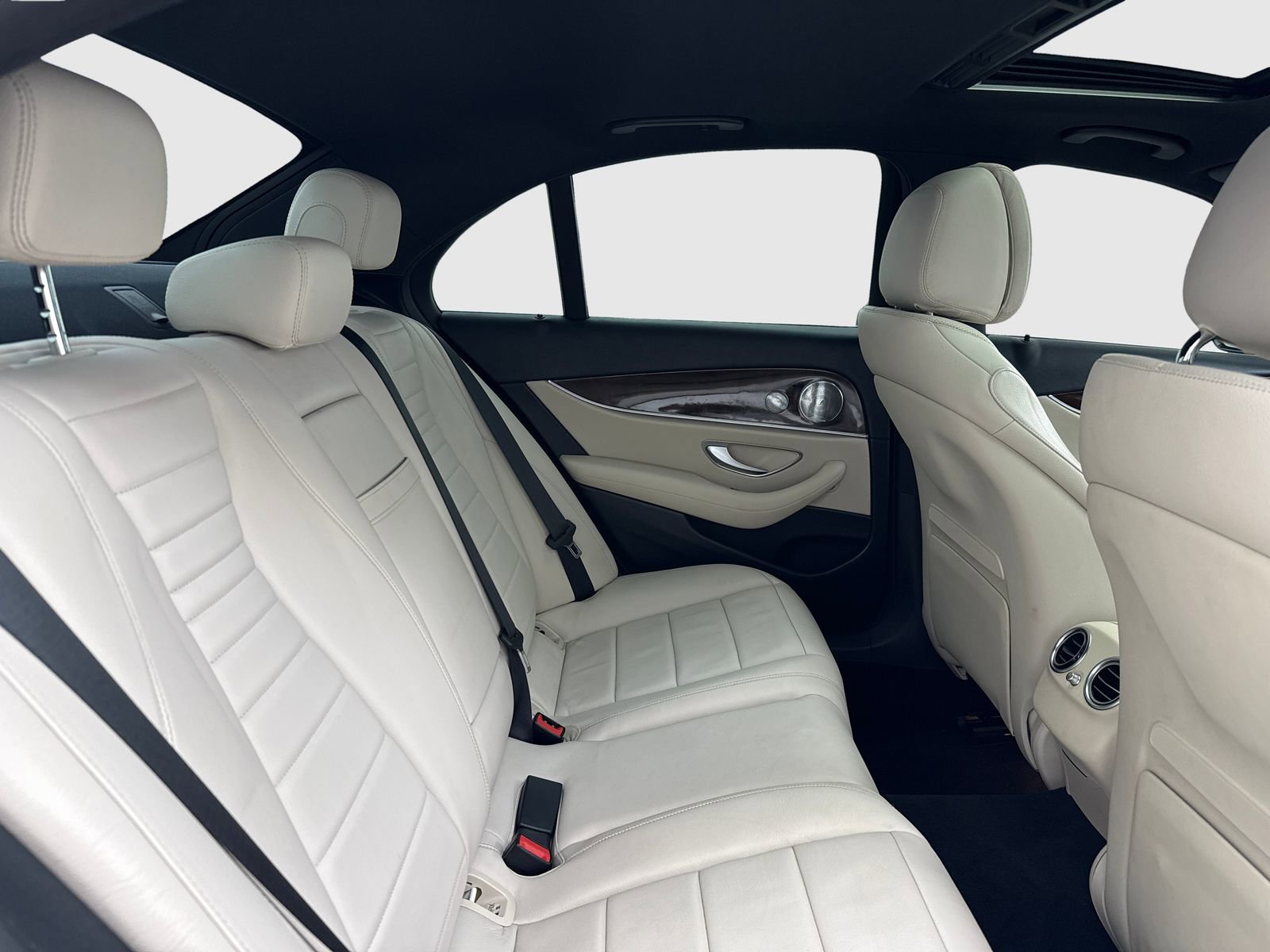 Used 2017 Mercedes-Benz E 300 image 46