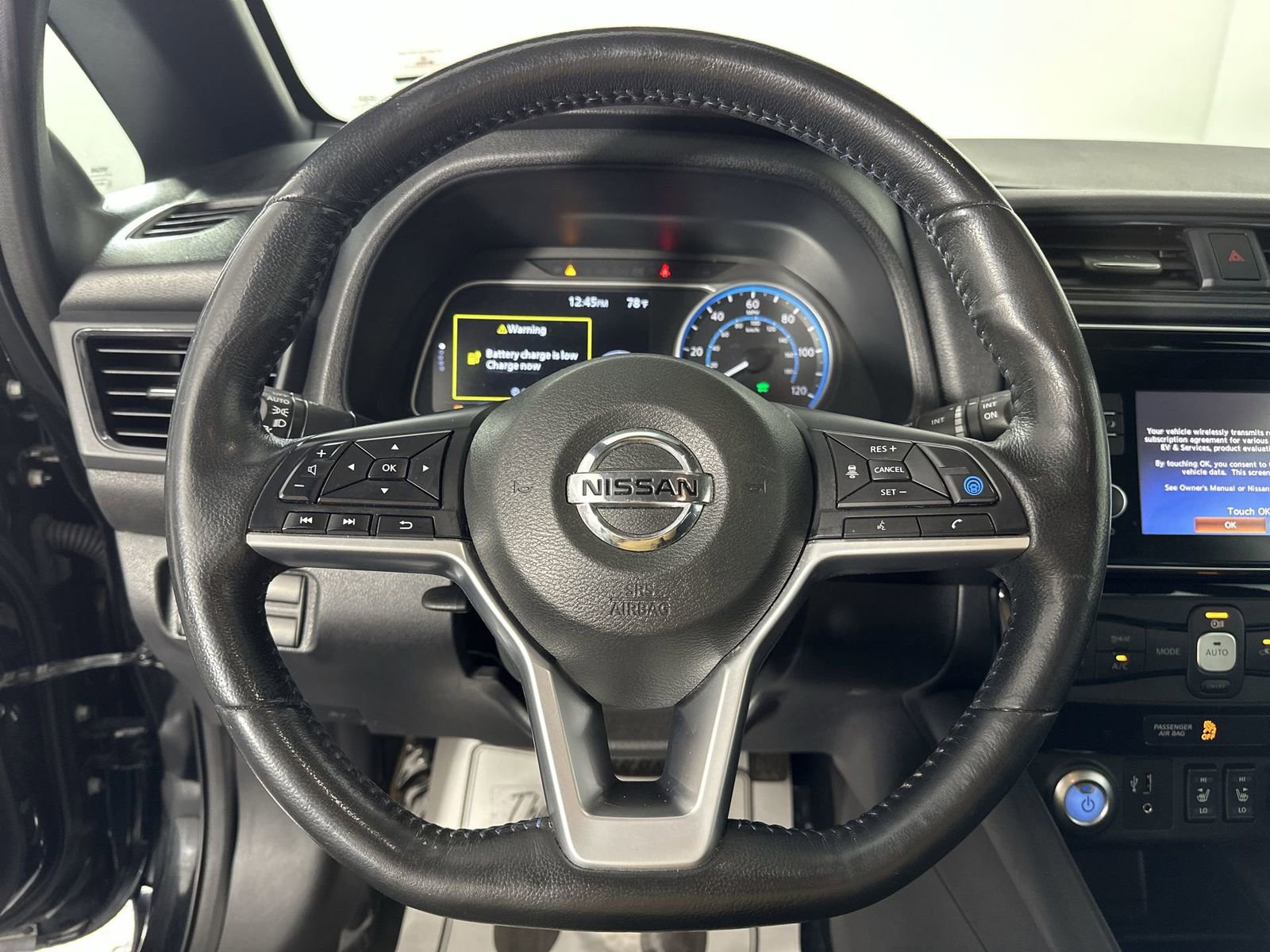 Used 2019 Nissan Leaf SV w/ SV Technology Package image 18