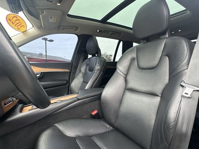 Used 2022 Volvo XC90 T8 Inscription Expression w/ Advanced Package image 11