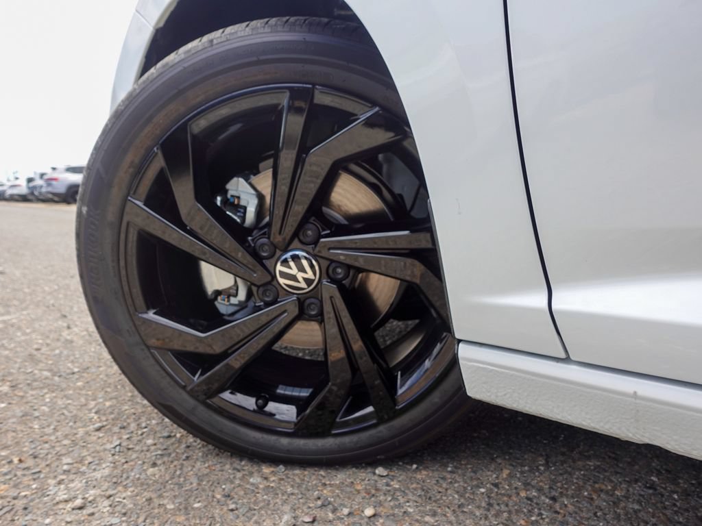 New 2026 Volkswagen Jetta SE FWD image 10