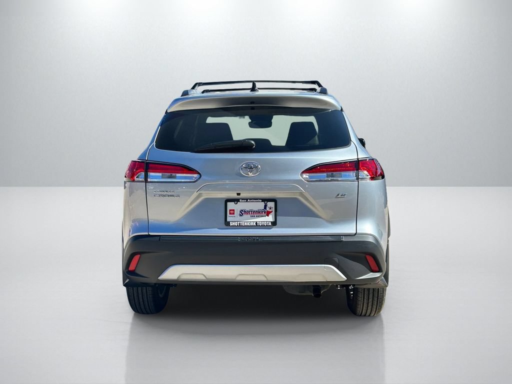 New 2025 Toyota Corolla Cross LE w/ Moonroof Package FWD image 6