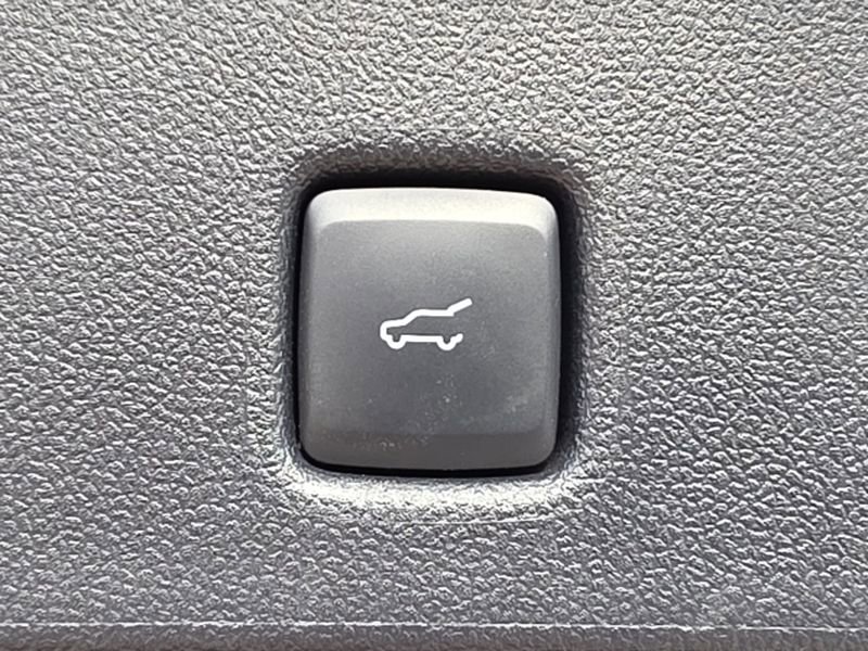 Used 2024 Ford Escape ST-Line w/ Tech Pack #1 FWD image 12