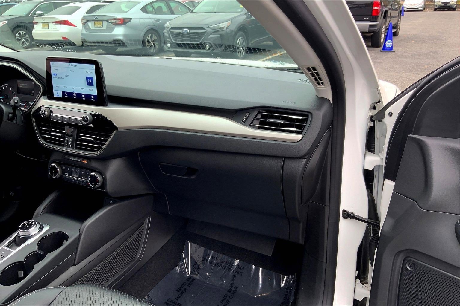 Used 2022 Ford Escape SEL image 17