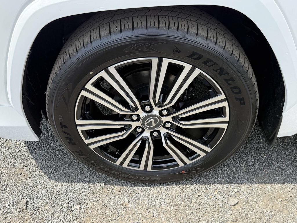 New 2026 Lexus LX 700h Luxury AWD/4WD image 7