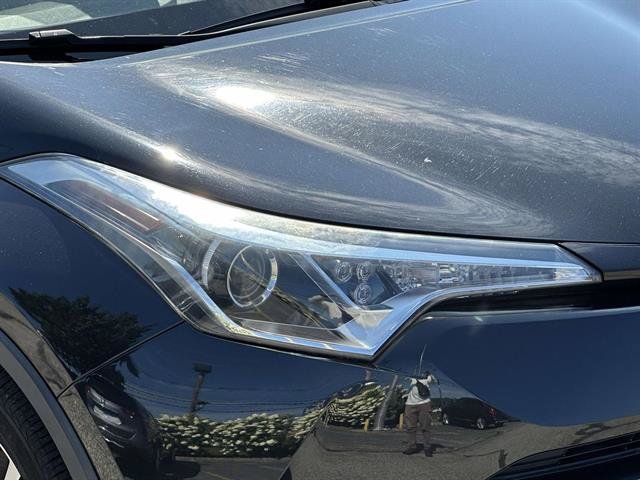 Used 2018 Toyota C-HR XLE FWD image 8