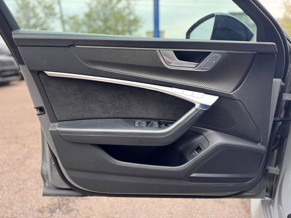 Used 2021 Audi RS 6 AWD/4WD image 14