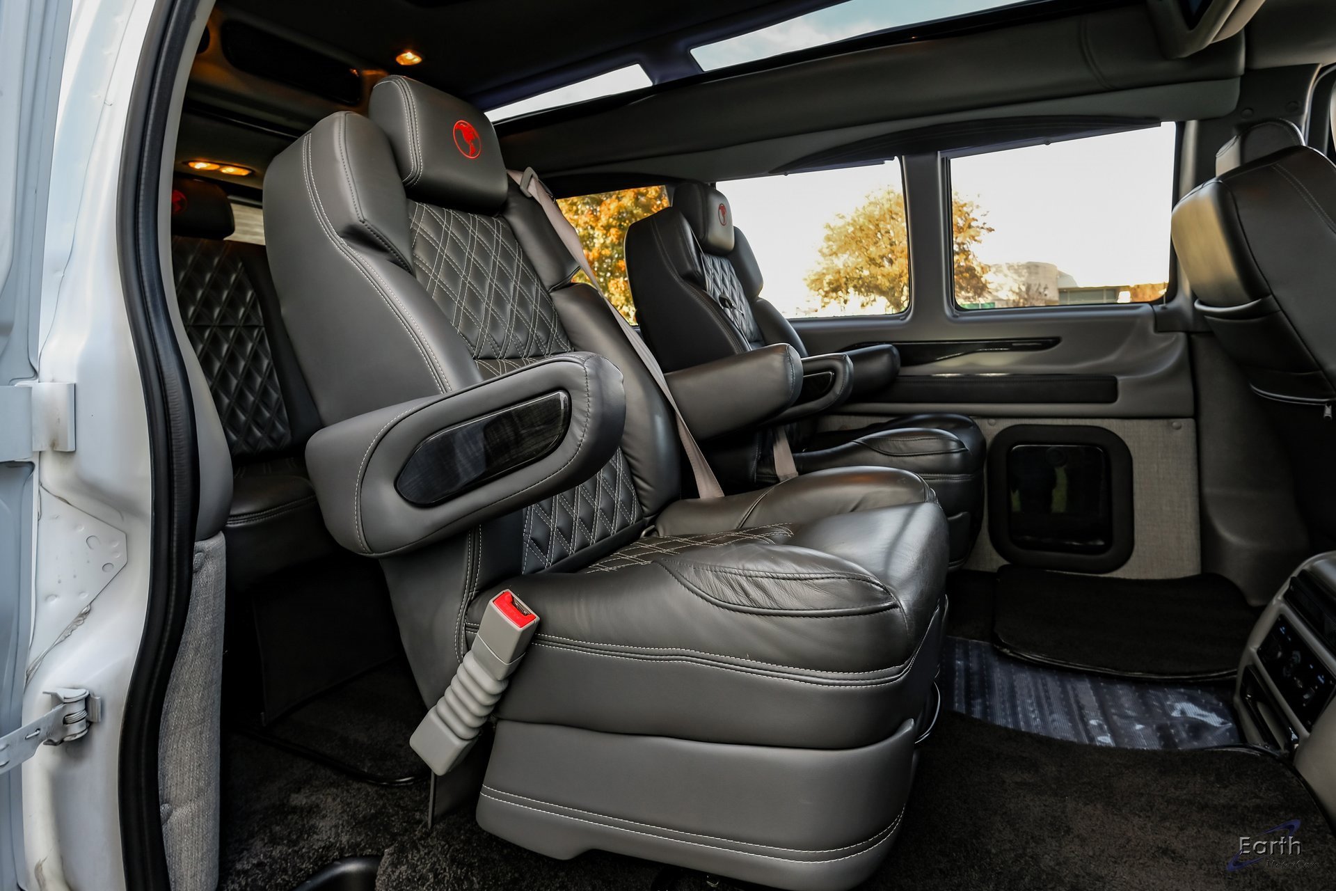 Used 2023 Chevrolet Express 2500 image 74