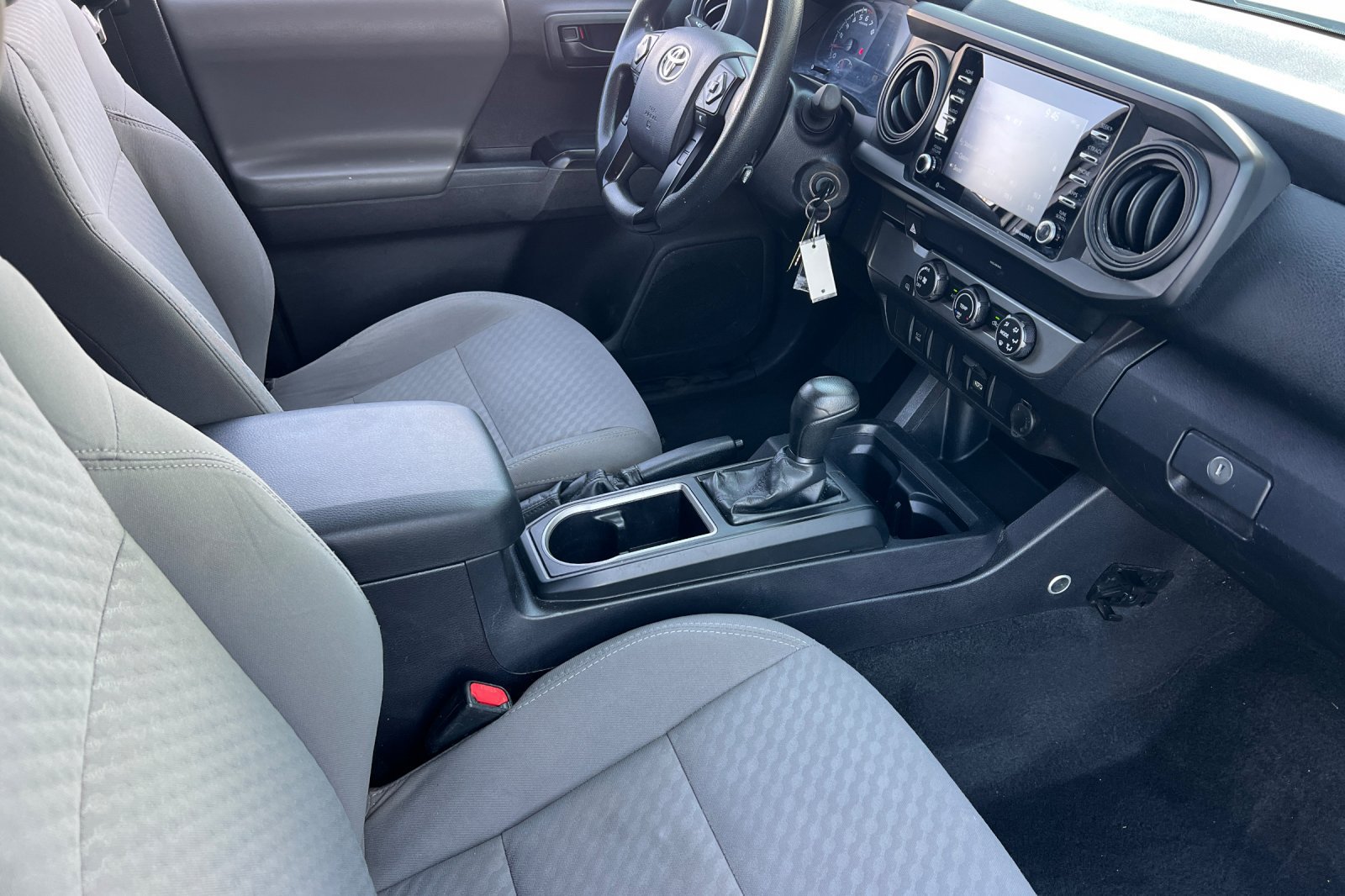Used 2022 Toyota Tacoma SR RWD image 15