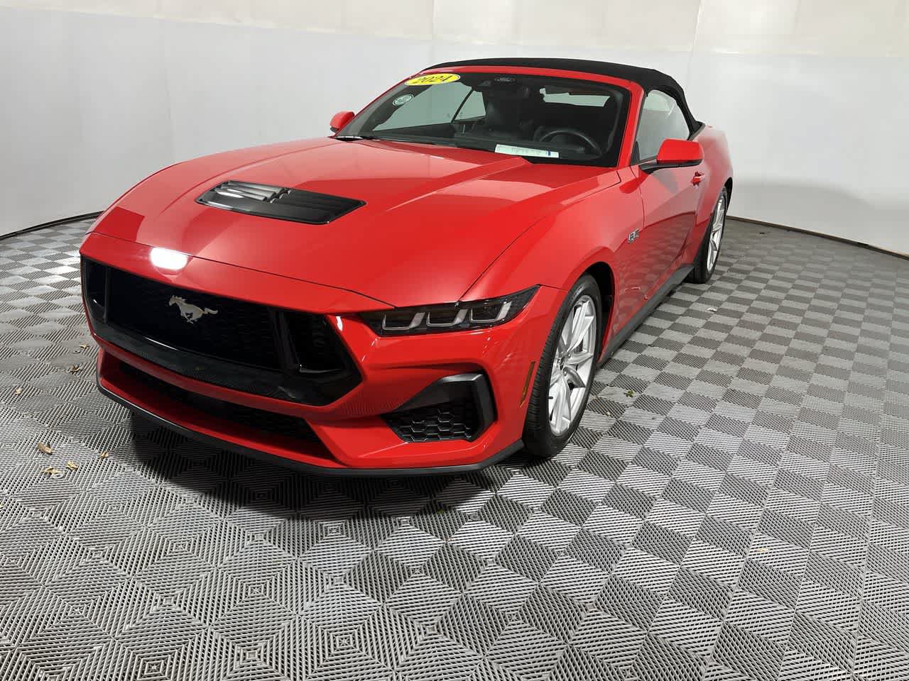 Used 2024 Ford Mustang GT Premium RWD image 4