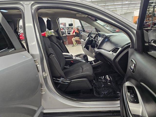Used 2018 Dodge Journey SE w/ Connectivity Group AWD/4WD image 33