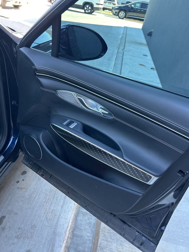 Used 2023 Genesis GV70 3.5T Sport w/ Sport Prestige Package image 15