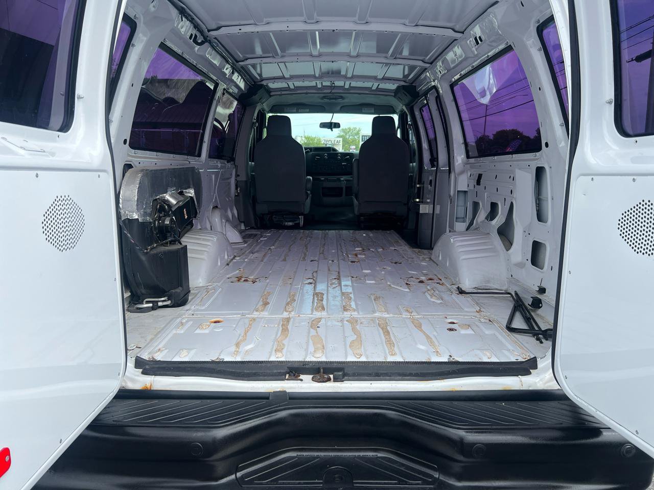 Used 2014 Ford E-350 and Econoline 350 Extended Super Duty RWD image 7