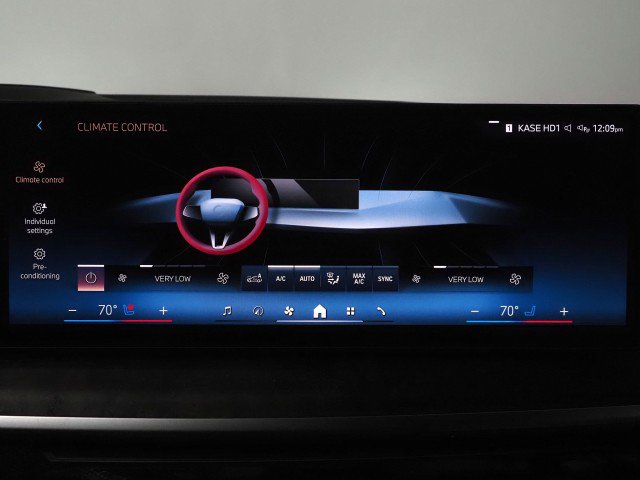 Used 2024 BMW X7 xDrive40i image 57