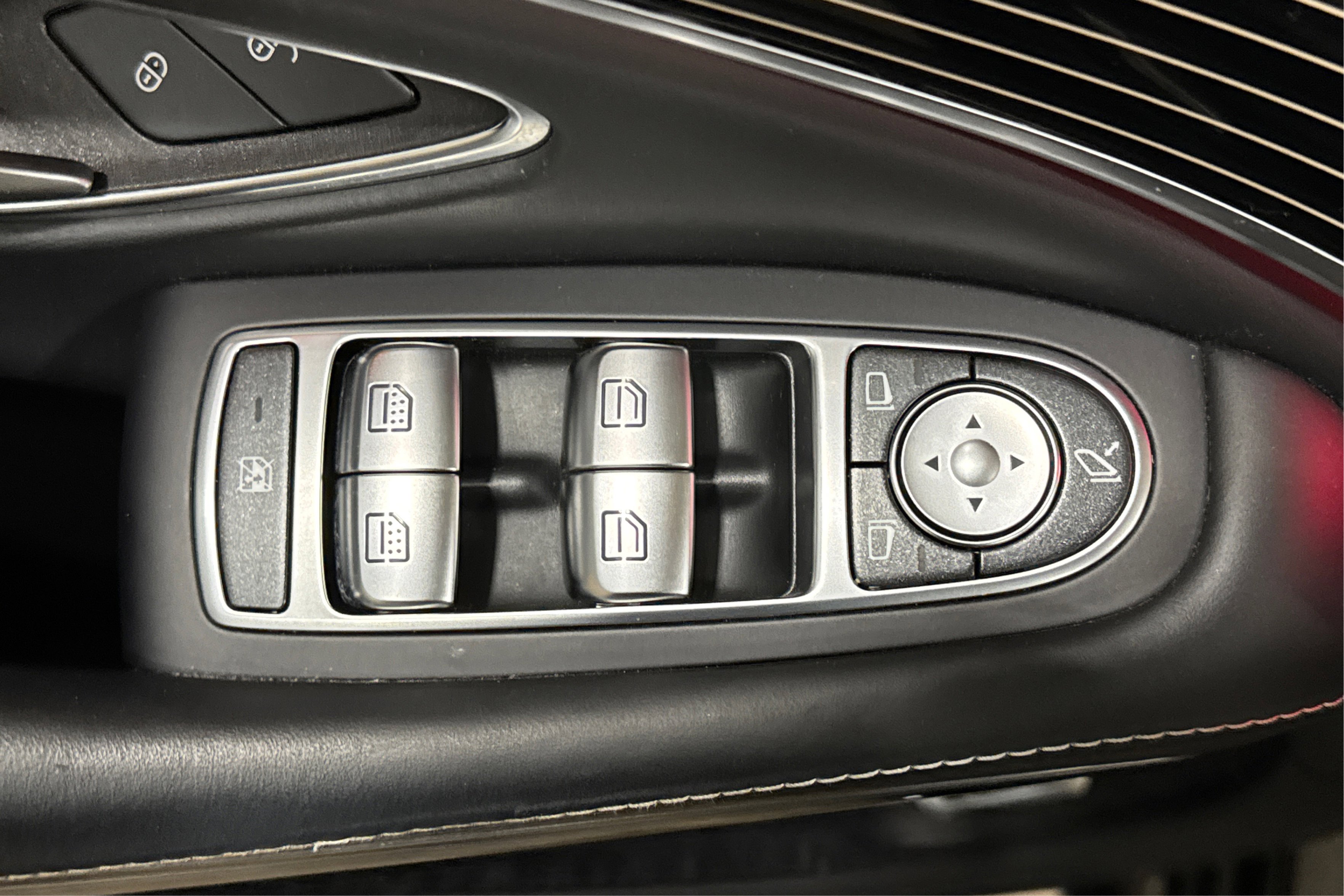 Used 2018 Mercedes-Benz S 560 S 560 AWD image 17