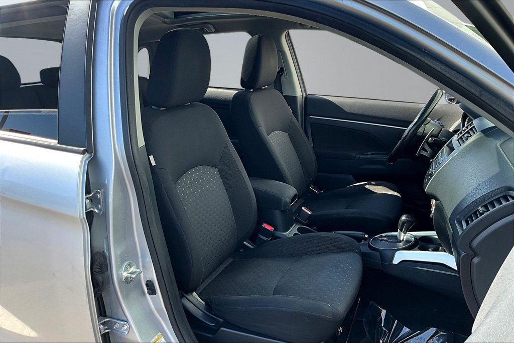 Used 2011 Mitsubishi Outlander Sport SE AWD/4WD image 29