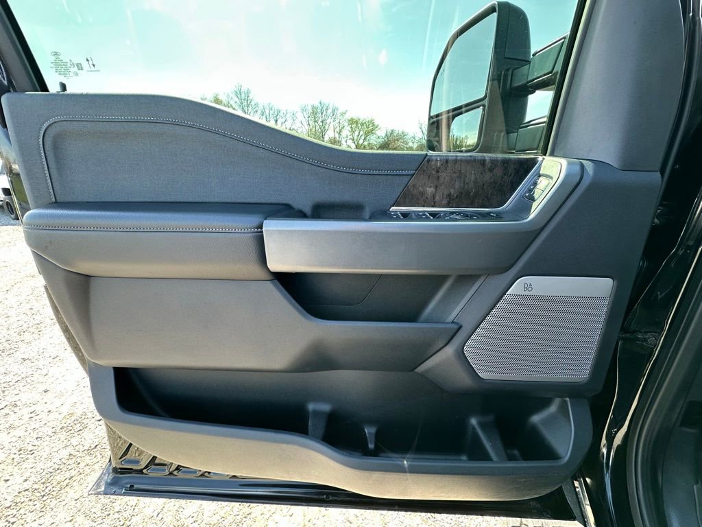 Used 2024 Ford F350 Lariat w/ Lariat Ultimate Package image 6