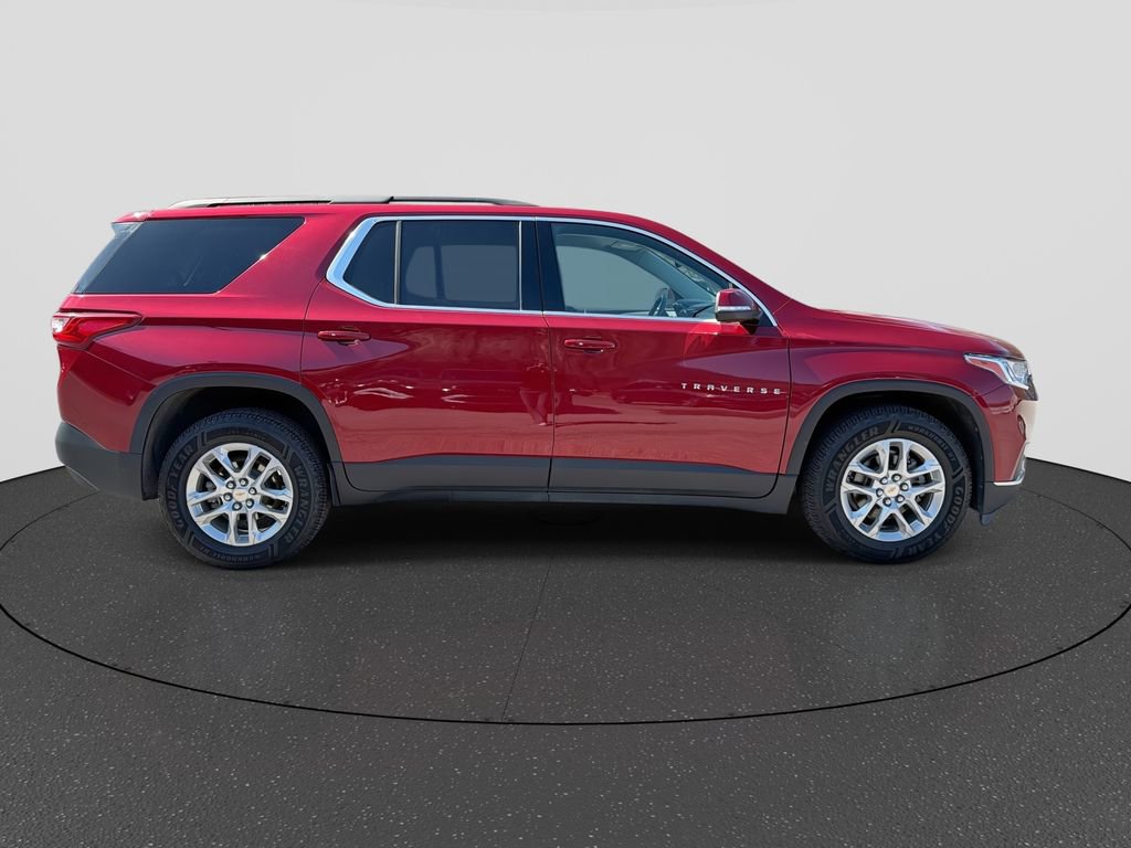 Used 2021 Chevrolet Traverse LT image 9