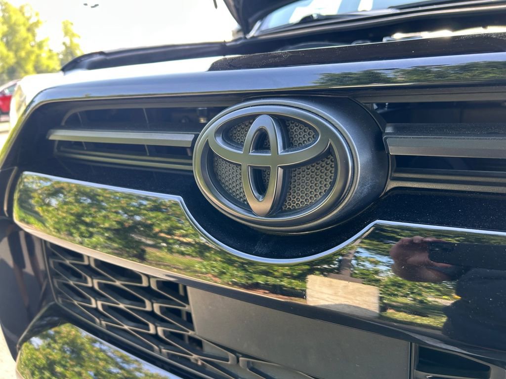 Used 2022 Toyota 4Runner SR5 Premium image 32